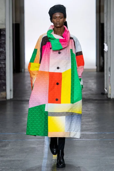 Look 27